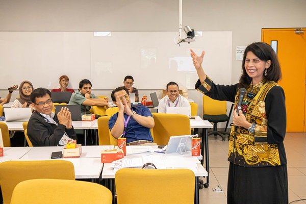 Prof. Amalia E Maulana at BINUS Malang